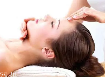 玫瑰果油和玫瑰精油怎么區分？玫瑰精油超級昂貴