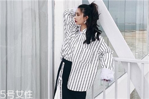 襯衫需要打底嗎？淺色襯衫最好打底