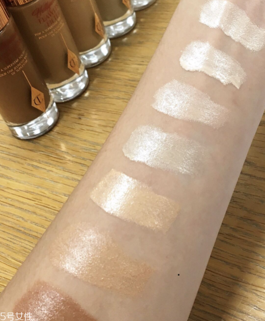 ct新品妝前高光濾鏡液怎么樣？charlotte tilbury粉底好用嗎？