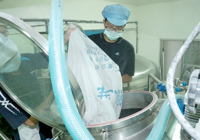 黑啤酒和白啤酒的區別 黑啤酒是什么做的