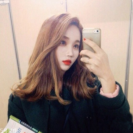 齊肩發怎么扎好看 女生扎發發型大全