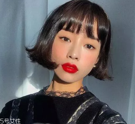文藝短發女生發型圖片 自然有個性不撞臉