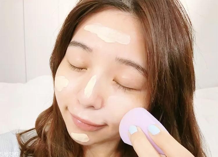 敏感痘痘肌用什么散粉？油痘皮膚化妝品推薦