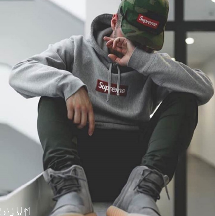 supreme衛衣正品多少錢？全球哄搶的品牌