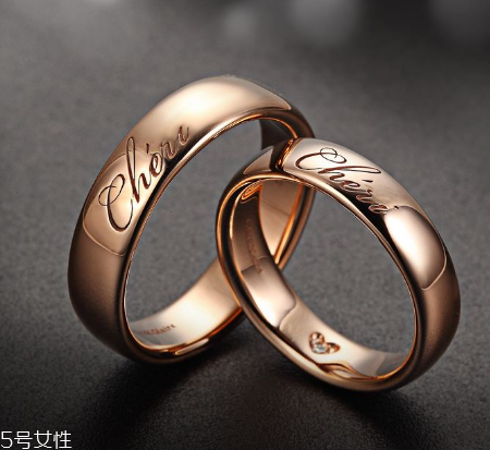 婚戒可以戴右手嗎？沒有明確的規定