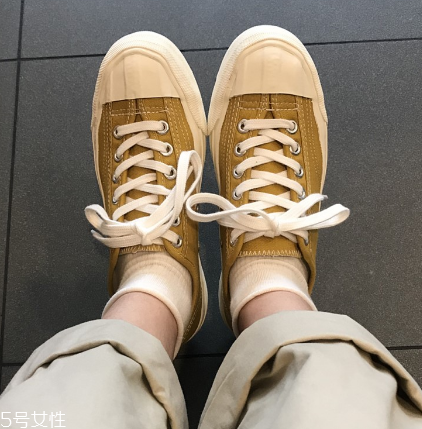 帆布鞋和板鞋有什么區(qū)別？帆布鞋板鞋大對比