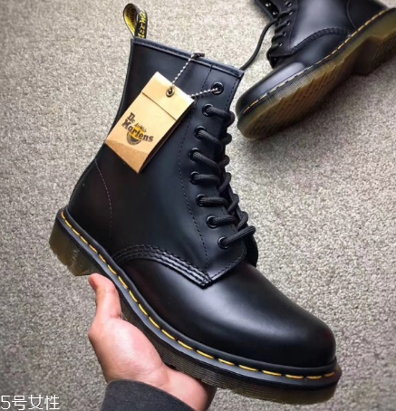 dr.martens是哪個國家的？首屈一指的工鞋品牌