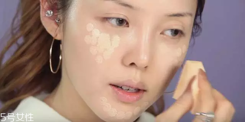 怎么控油簡(jiǎn)單有效？四個(gè)方法和油膩脫妝分手