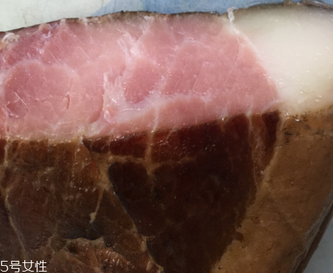 煙熏臘肉會(huì)致癌嗎？別大量吃就行