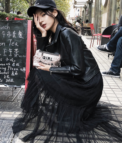 皮衣沾上發泡劑怎么辦？清除方法要注意