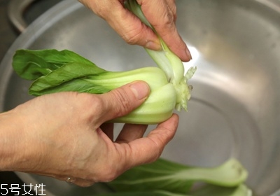 怎么洗蔬菜去農藥殘留 如何去除蔬菜上的農藥殘留