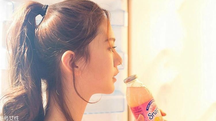 圓臉方臉適合什么扎發？2018流行少女扎發