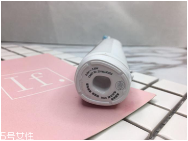 歐樂b電動牙刷怎么樣？四個刷頭很好用