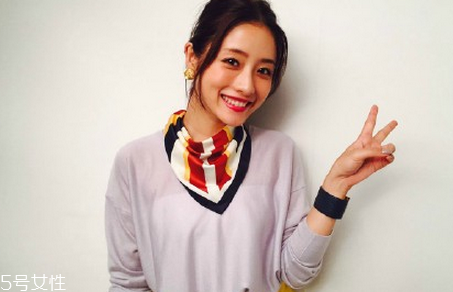 石原里美發型教程 校閱女孩河野悅子發型扎法