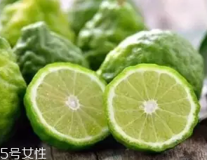 柑橘調香水好聞嗎？吃了這個大橘子