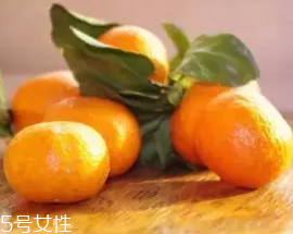 柑橘調香水好聞嗎？吃了這個大橘子