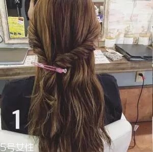 披肩發怎么弄好看圖解 六款新的編發教程