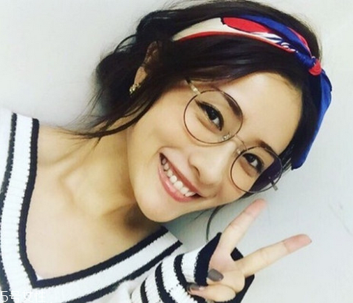 石原里美發型教程 校閱女孩河野悅子發型扎法