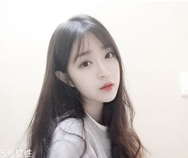 八字劉海怎么弄才好看 可愛軟萌的小女孩發型綁扎方法