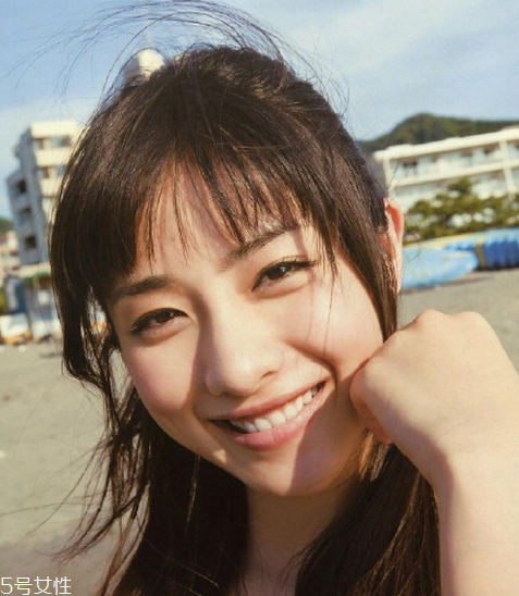 石原里美發型教程 校閱女孩河野悅子發型扎法