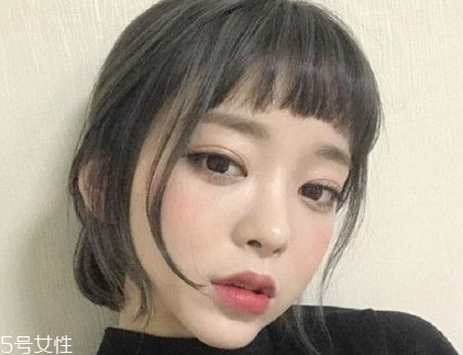 夏天留短發熱怎么辦 夏季短發這樣扎好看又清涼