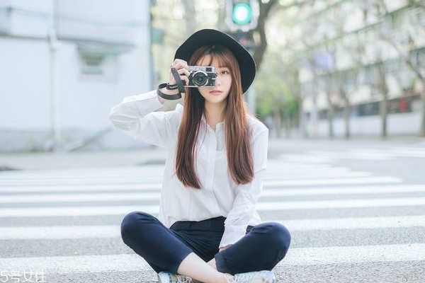 四月春游服裝搭配 這樣穿狂攬桃花運