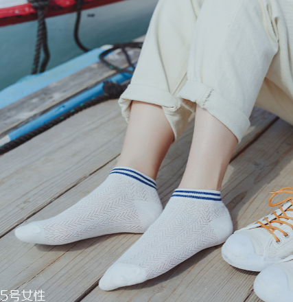 襪子能放在洗衣機洗嗎？襪子最好手洗