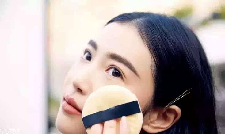新手用什么工具上妝 三種上妝方式的優劣勢