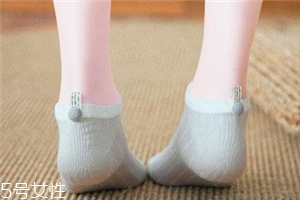 襪子發(fā)白怎么處理？這樣就能解決了