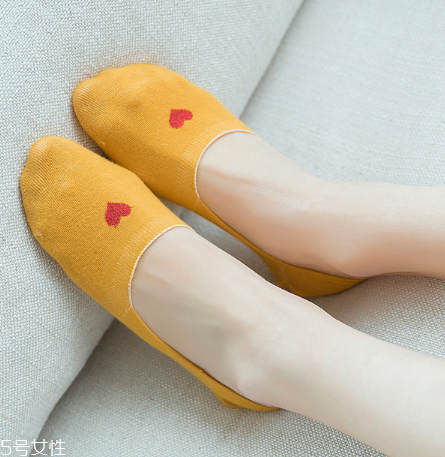 襪子粘有頭發怎么辦？巧妙利用身邊物品