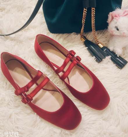 charles keith鞋子怎么樣？網紅爆款單鞋