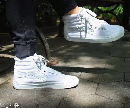 小白鞋洗了變黃怎么辦？小白鞋越洗越黃補救方法