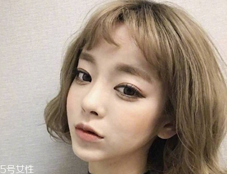 暗黃肌膚適合什么顏色的頭發 好看顯膚白的冷色系顏色