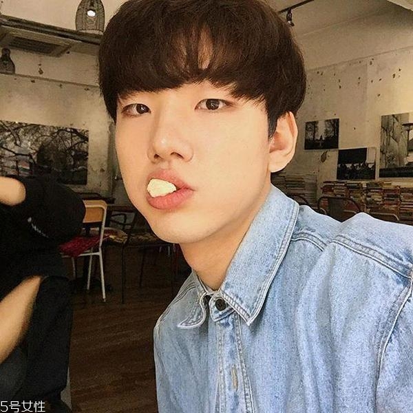 單眼皮男生適合什么發型 單眼皮男生也可以很帥