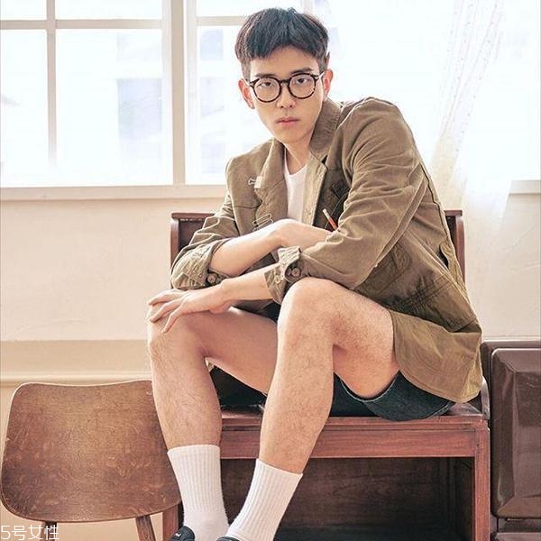 單眼皮男生適合什么發型 單眼皮男生也可以很帥