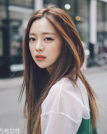 頭發多的女生適合什么短發 頭發多適合發型