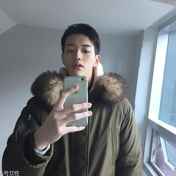 單眼皮男生適合什么發型 單眼皮男生也可以很帥