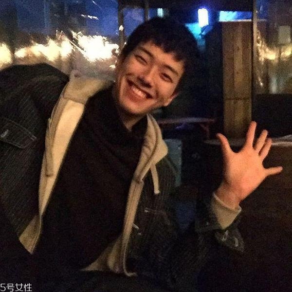 單眼皮男生適合什么發型 單眼皮男生也可以很帥
