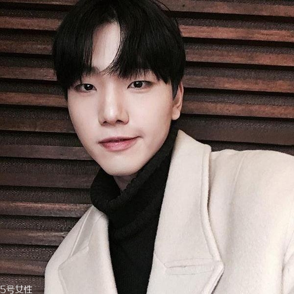 單眼皮男生適合什么發型 單眼皮男生也可以很帥