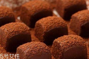 松露巧克力和普通巧克力的區別 松露巧克力怎么鑒別