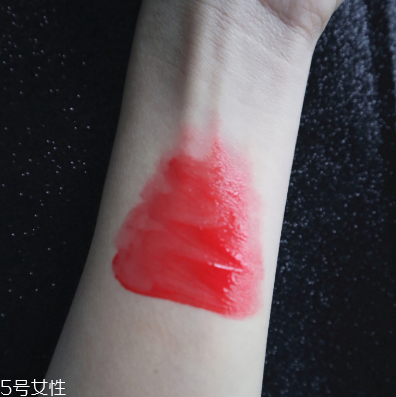 名創優品唇釉試色 名創優品小方管唇釉