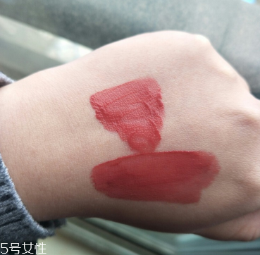 名創優品唇釉試色 名創優品小方管唇釉