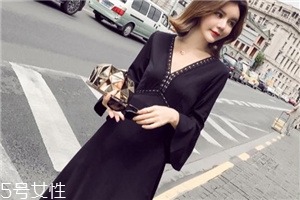 微胖女生穿什么裙子好看？微胖女生穿搭圖片