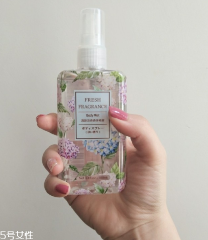 名創優品指甲油漸變指甲教程 名創優品薔薇時光指甲油試色