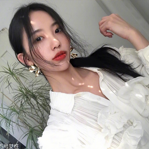 長發染什么顏色好看 長發染色顏色大全
