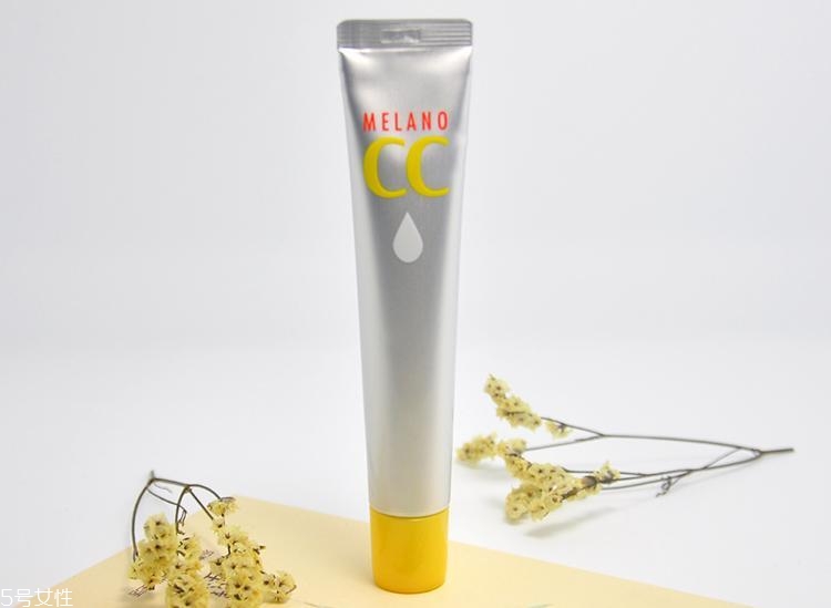 vc護膚品涂完要關燈嗎 使用VC類產品的注意事項