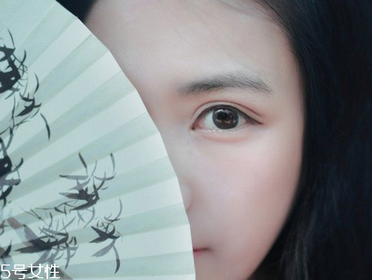 粉餅和散粉分別適合什么膚質 不同膚質適合粉餅牌子推薦