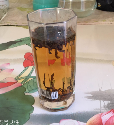 紅茶會影響睡眠嗎？喝紅茶會睡不著嗎？