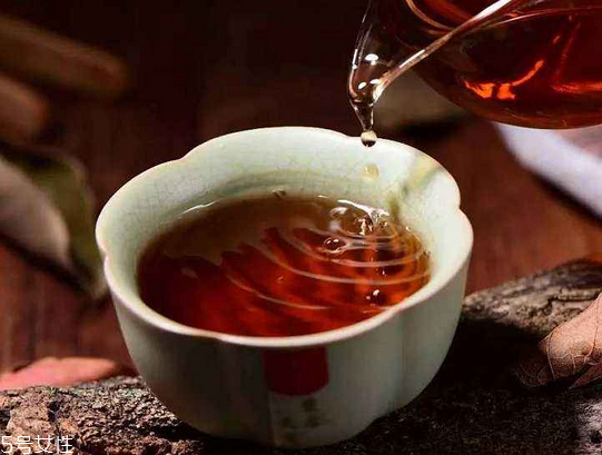 紅茶會解藥嗎？吃藥能喝紅茶嗎？