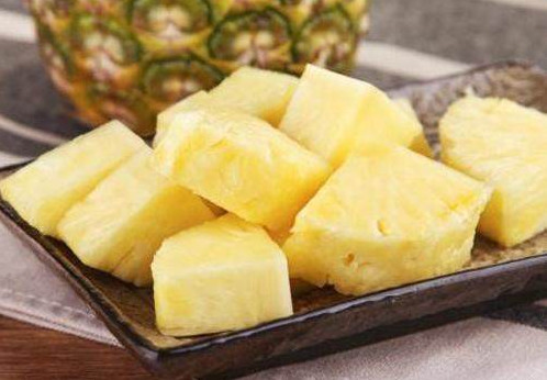 菠蘿里面發(fā)黑能吃嗎？切開菠蘿里面是黑色的怎么回事？